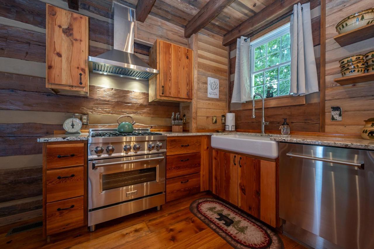Vila Russell'S Fort At White Oak Point: Historical Cabin On Lake Lure, Luxury, Direct Lake Access! Exteriér fotografie