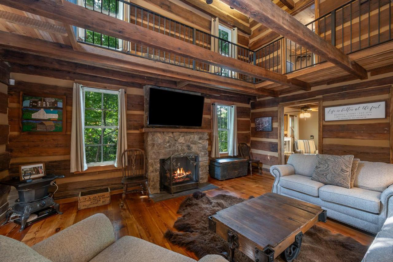 Vila Russell'S Fort At White Oak Point: Historical Cabin On Lake Lure, Luxury, Direct Lake Access! Exteriér fotografie
