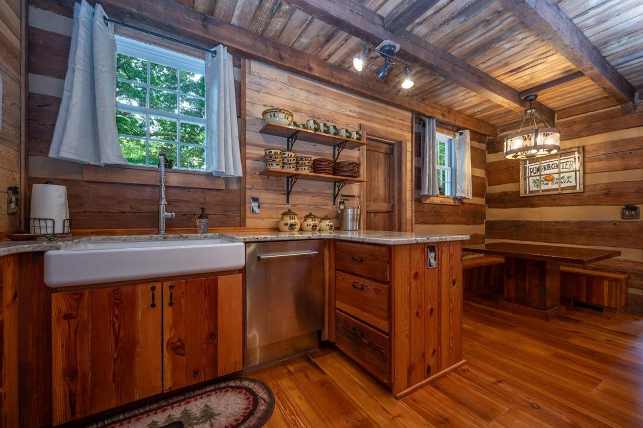 Vila Russell'S Fort At White Oak Point: Historical Cabin On Lake Lure, Luxury, Direct Lake Access! Exteriér fotografie