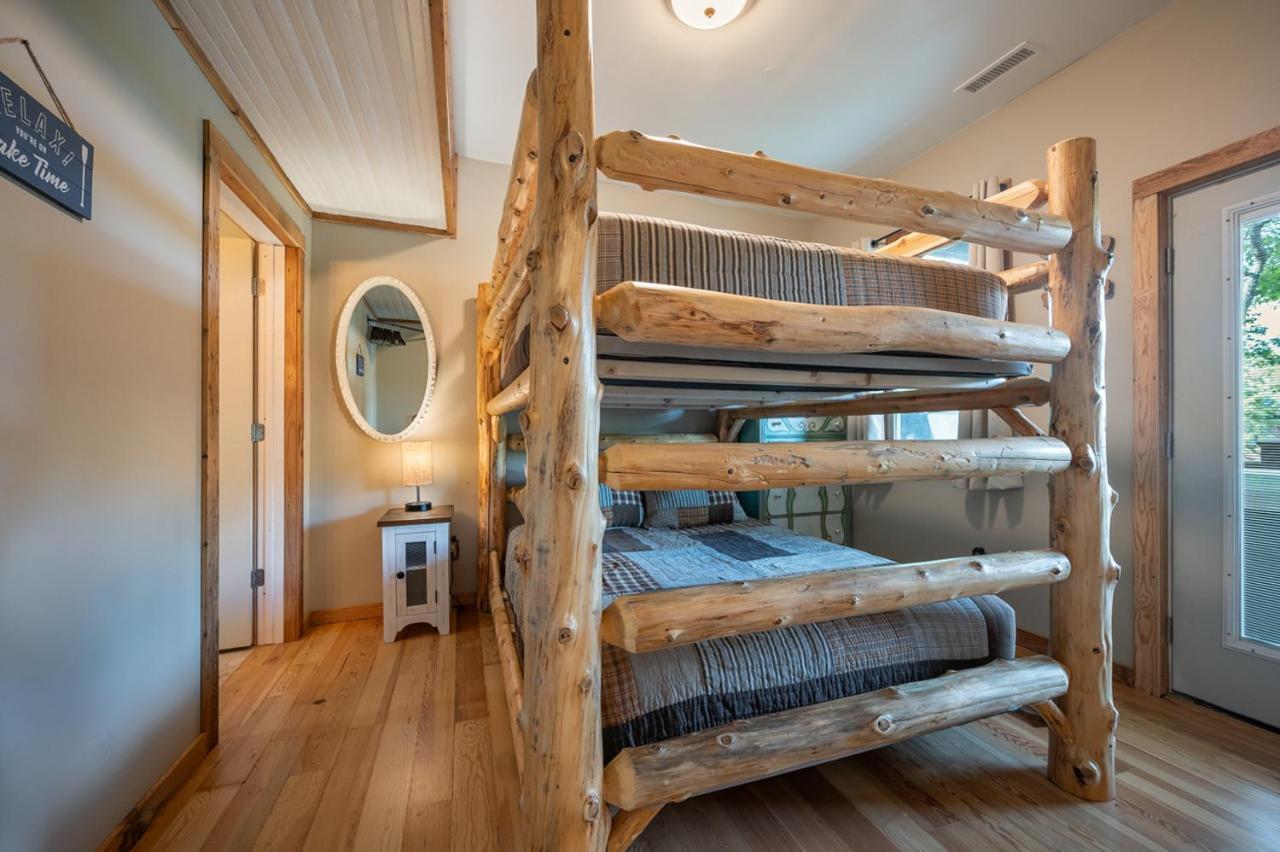 Vila Russell'S Fort At White Oak Point: Historical Cabin On Lake Lure, Luxury, Direct Lake Access! Exteriér fotografie