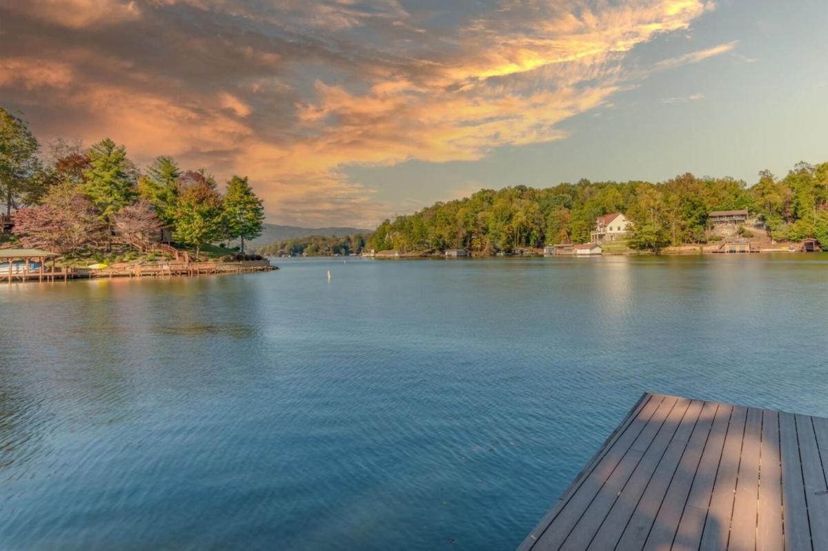 Vila Russell'S Fort At White Oak Point: Historical Cabin On Lake Lure, Luxury, Direct Lake Access! Exteriér fotografie